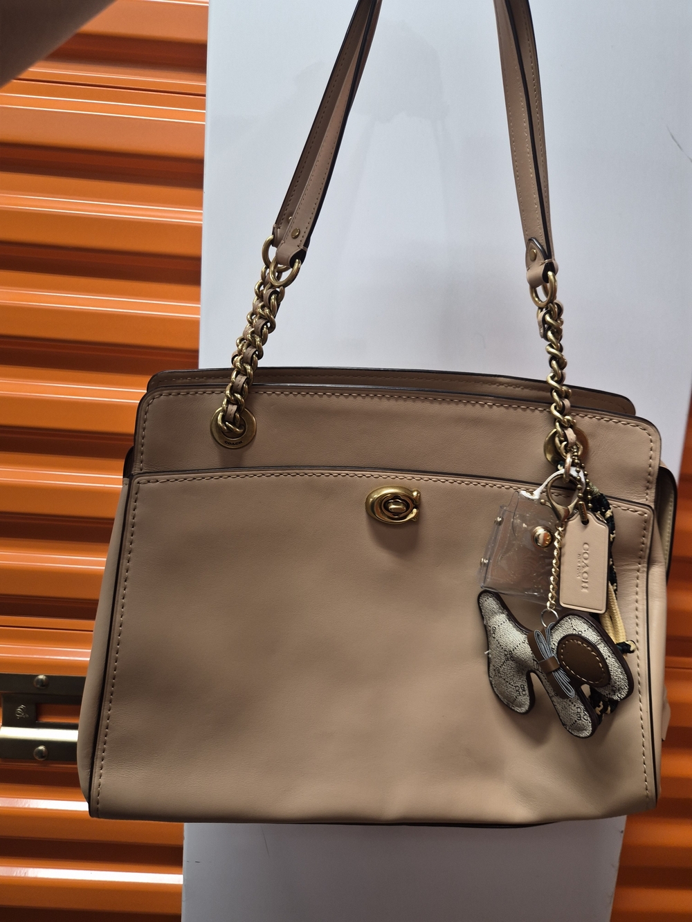 Coach Neutral Beige Leather Shoulder Bag with Gold Hardware